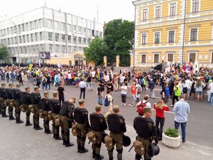 17 июня в Киеве гей прайд. Порошенко и Рада впереди.