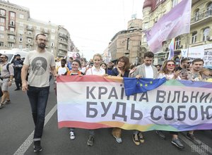 17 июня в Киеве гей прайд. Порошенко и Рада впереди.