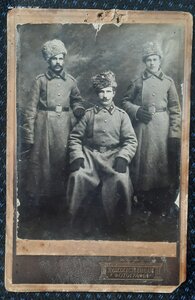 Фото 3 солдата РИА: у одного бляха с пушками